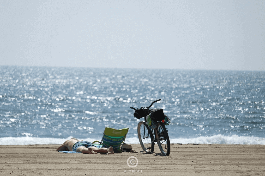 Serene yet powerful ocean waves reflecting deep focus, strategic vision, and unwavering determination in business growth