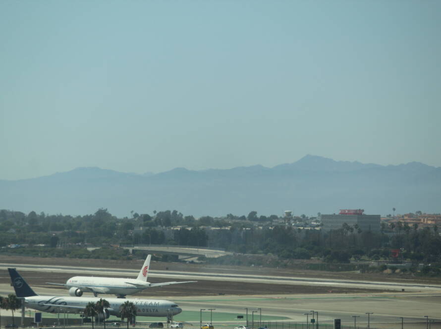HERO image showing two aircraft waiting on a runway, symbolising SME strategic momentum, disciplined positioning and bold advantage creation in fragmented industries.