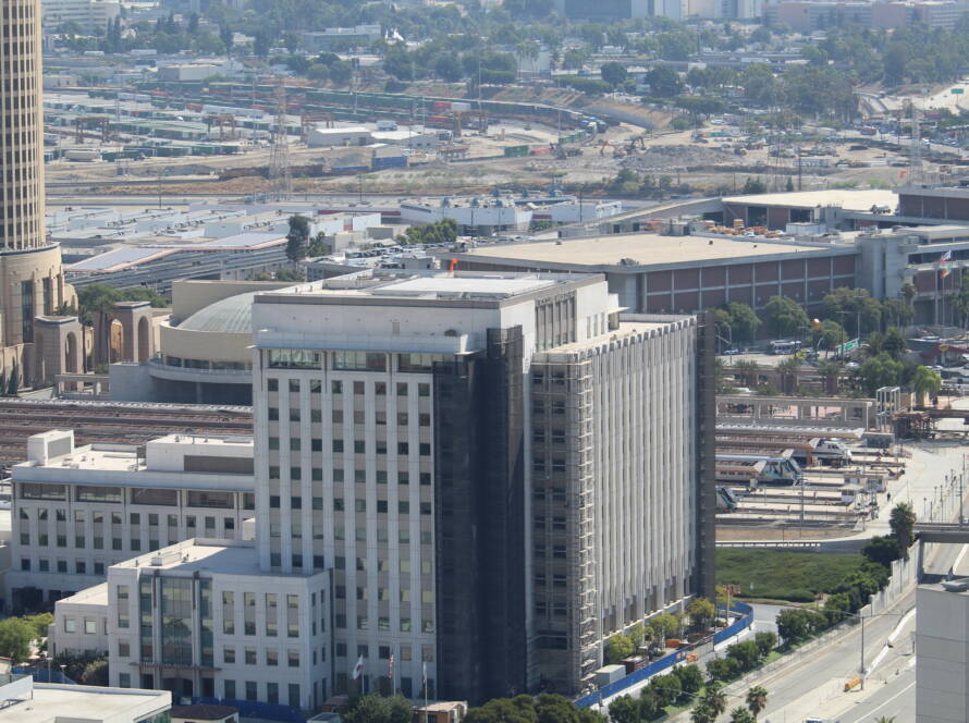 - HERO image of LA Downtown skyline symbolising AI, marketing, sales and branding leverage for SME strategic growth.